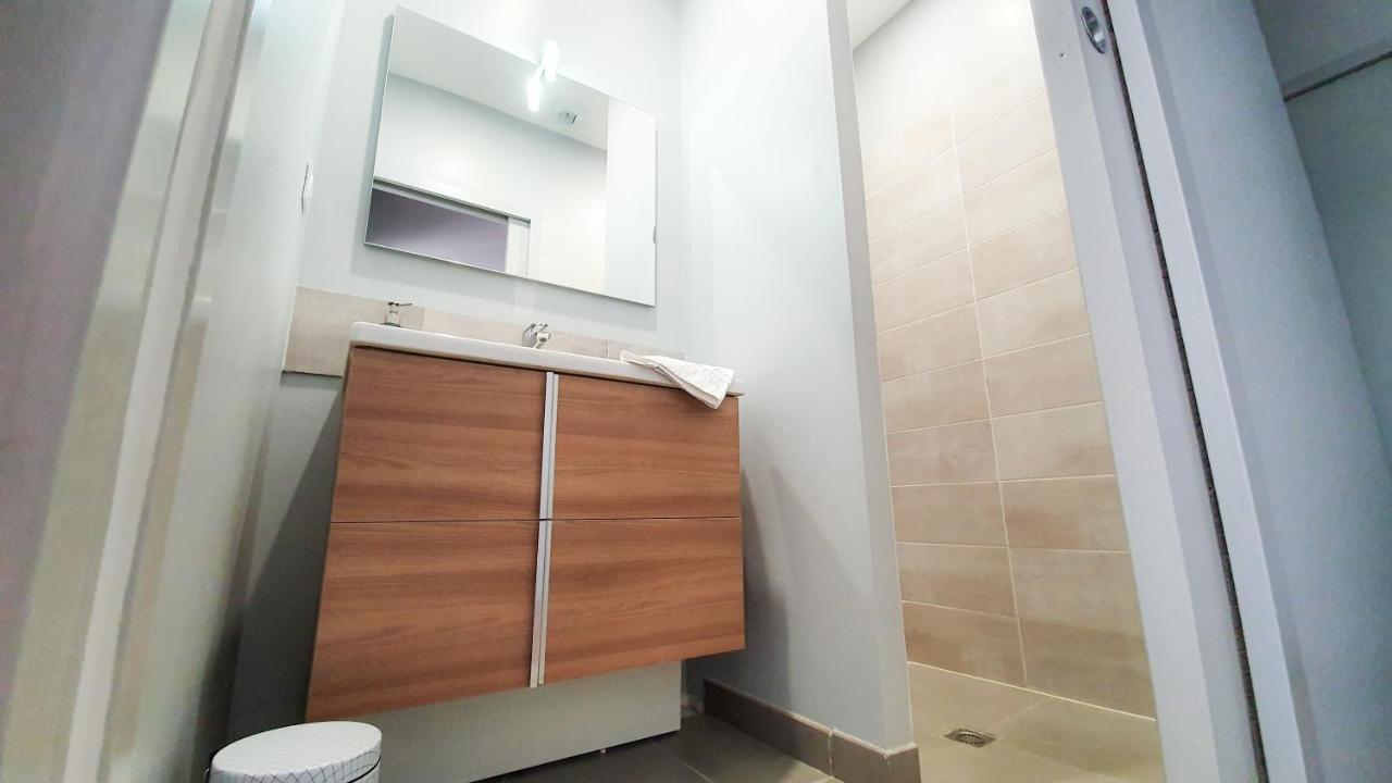 Le Nid Discret Avec Balcon Et Parking Prive Gratuit Apartment Sarlat-la-Caneda Luaran gambar